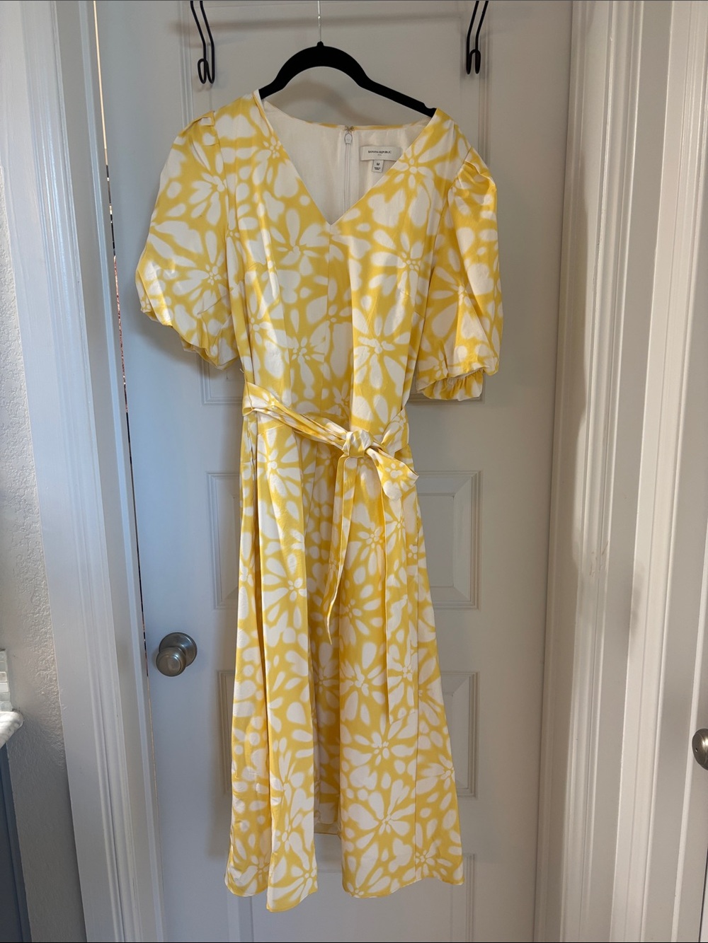 Banana Republic Yellow and White Floral Puff-Sleeve Midi Dress